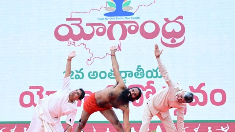 chandrababu naidu participate in yogandhra