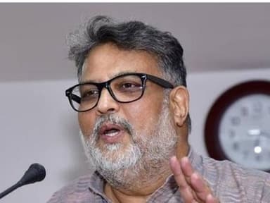 జాతిపిత మహాత్మాగాంధీ మునిమనుమడు తుషార్ గాంధీ అరెస్ట్