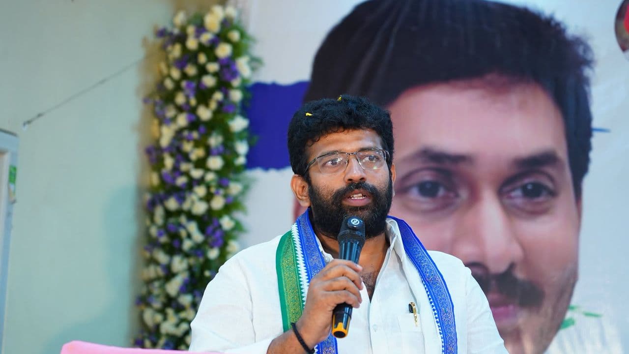 Former Rajanagaram MLA jakkampudi raja criticises ap coalition government on election promises