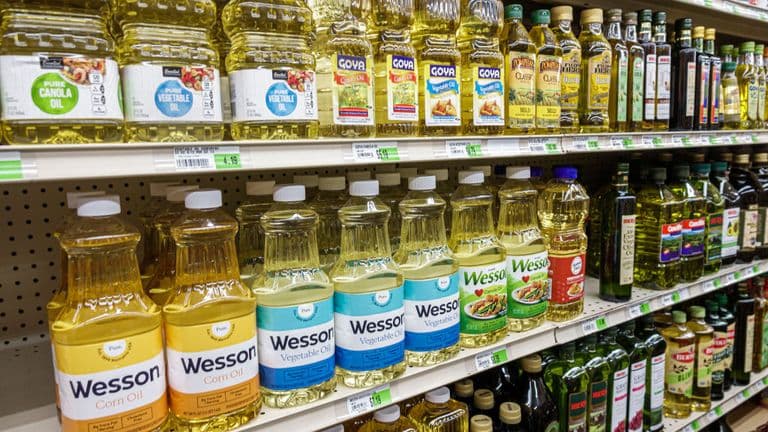 Government Cuts Import Duty on Crude Edible Oils to Ease Consumer Prices
