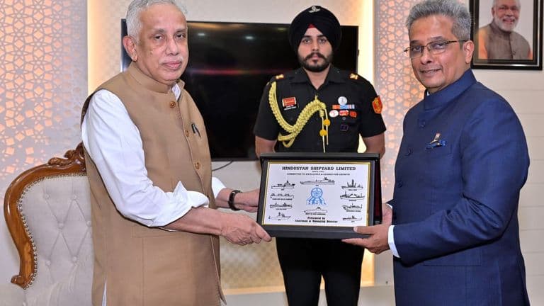 Governor S. Abdul Nazeer meeting HSL CMD Rear Admiral Chandrasekharan Raghuram at Raj Bhavan
